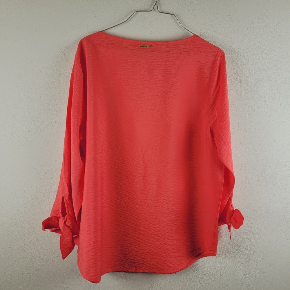 Michael Kors‎ Women's Coral Blouse Size M Tie Sleeve 3/4 Sleeve Lightweight Top - Picture 2 of 7